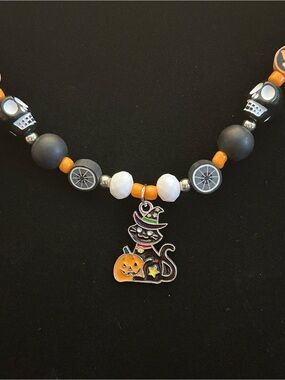 Halloween 🎃 Beaded Black Cat 🐈‍⬛ Pendant Necklace Orange & Black 16-19 Inches
